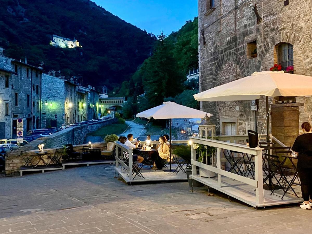 Red House Apartman Gubbio Kültér fotó