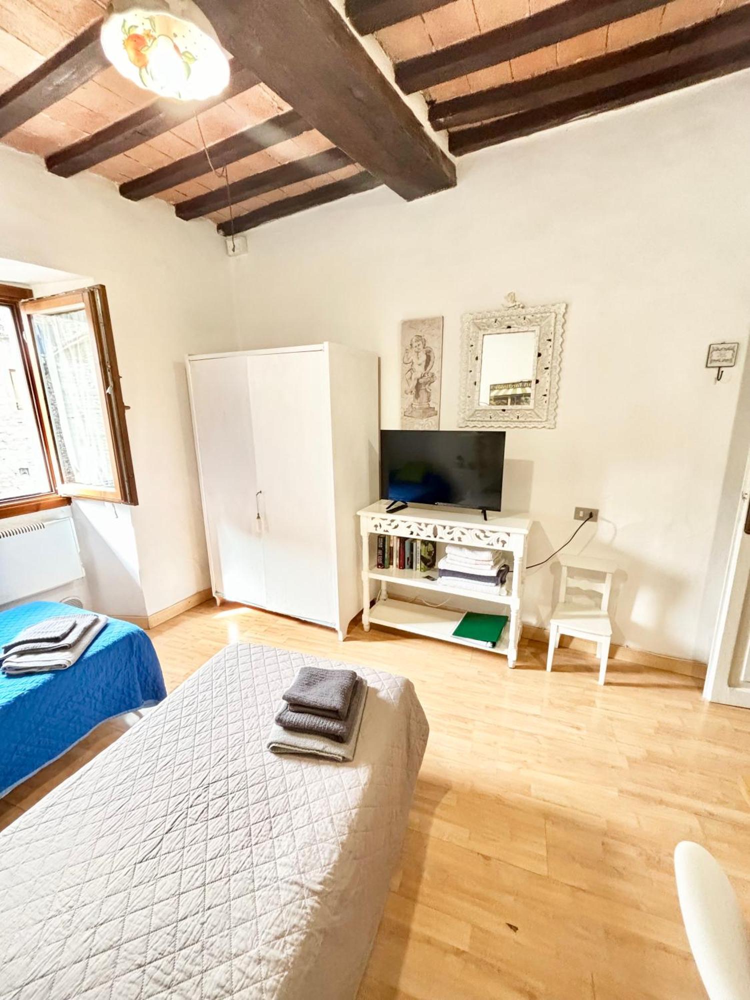 Red House Apartman Gubbio Kültér fotó