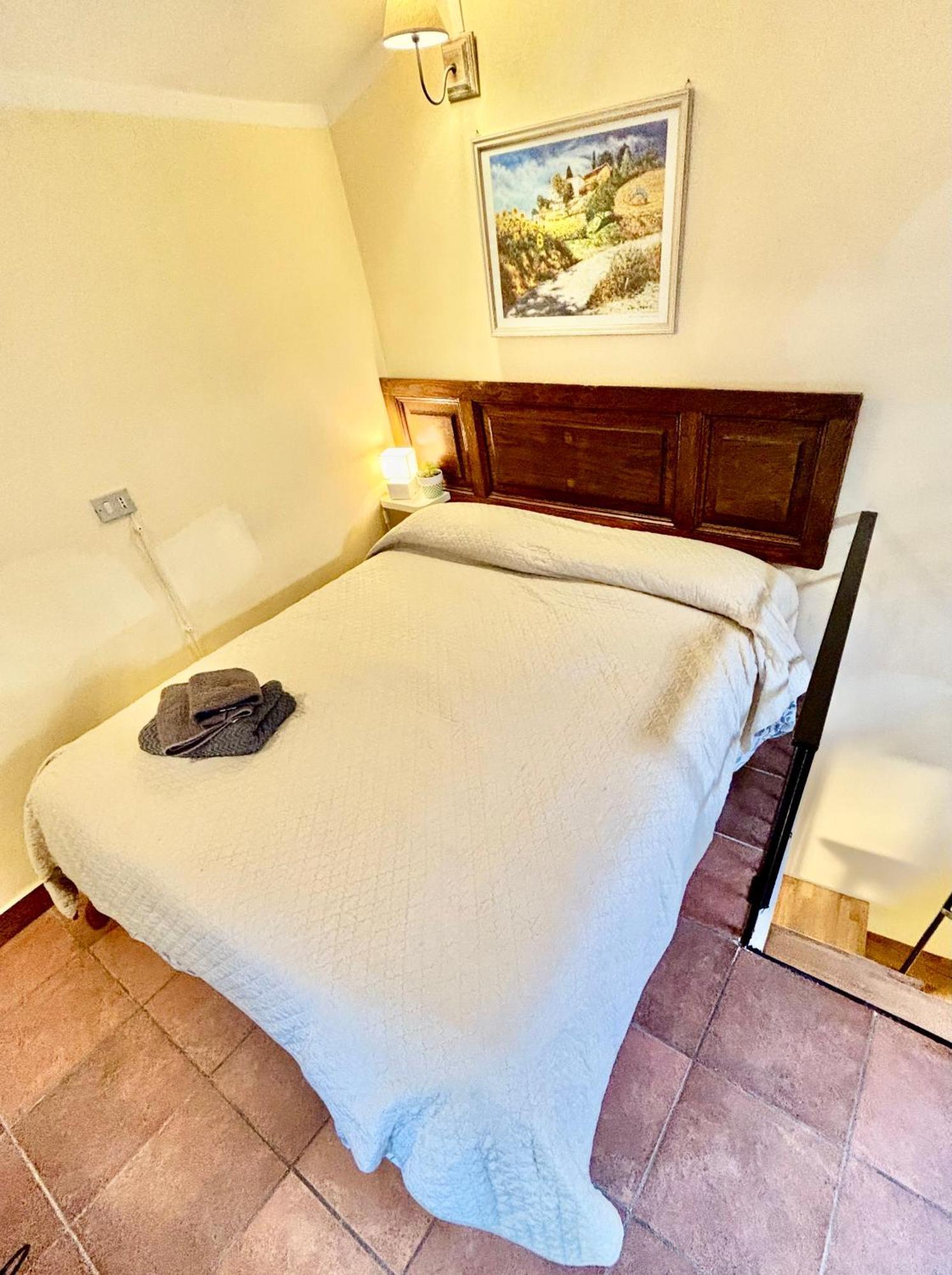 Red House Apartman Gubbio Kültér fotó