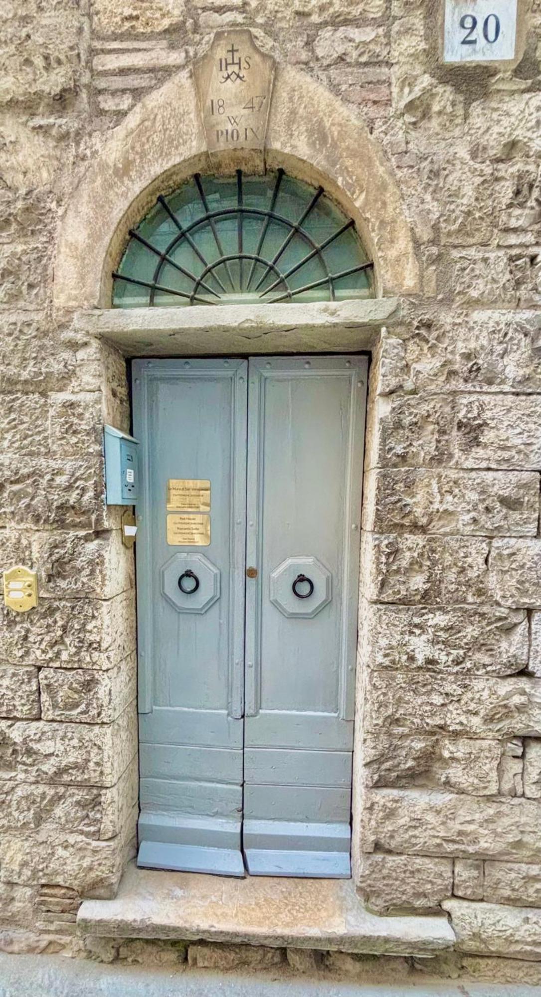 Red House Apartman Gubbio Kültér fotó