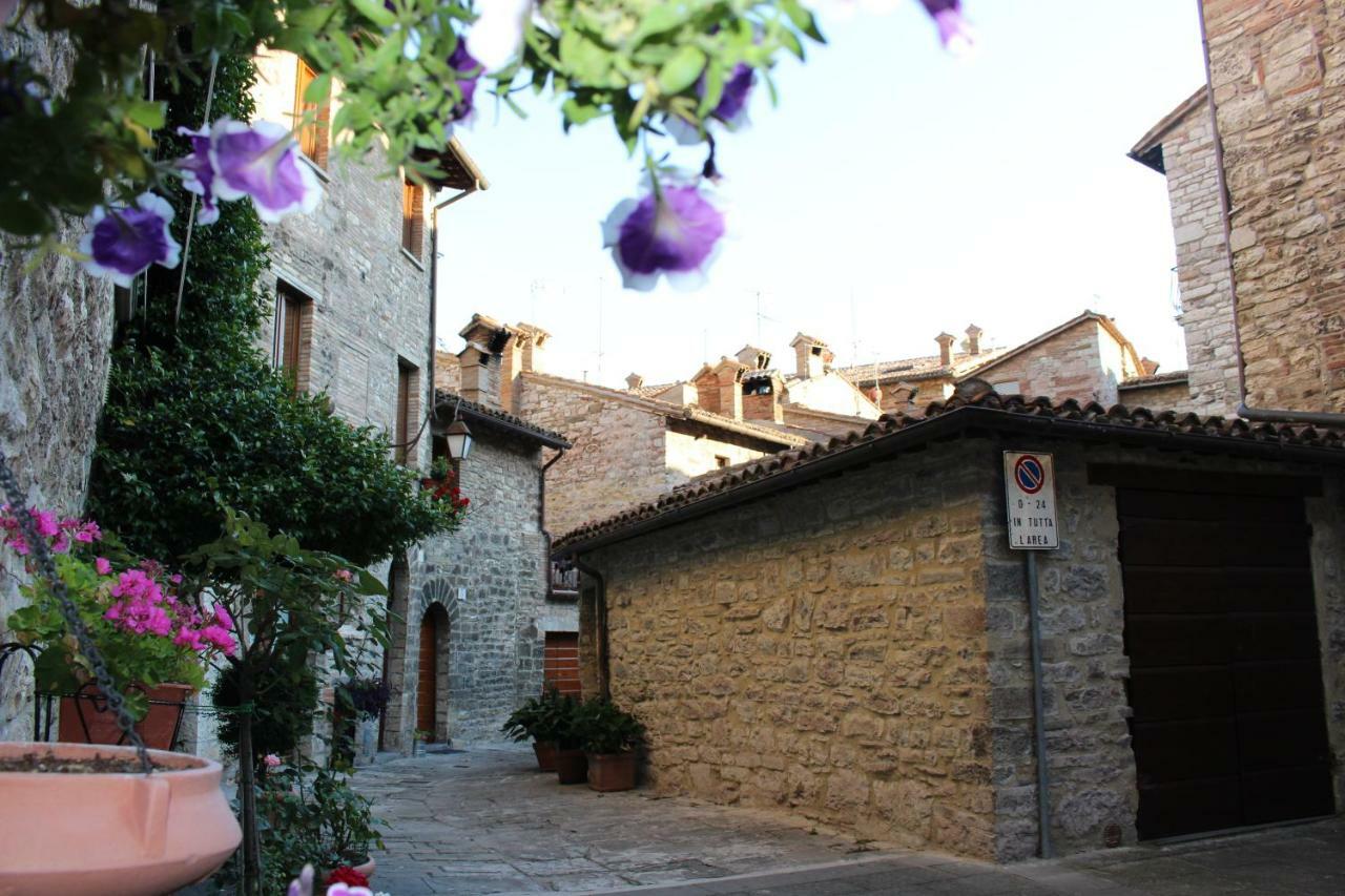 Red House Apartman Gubbio Kültér fotó