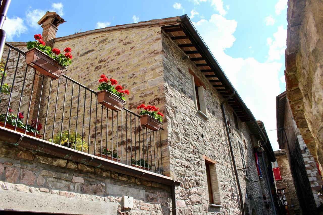 Red House Apartman Gubbio Kültér fotó