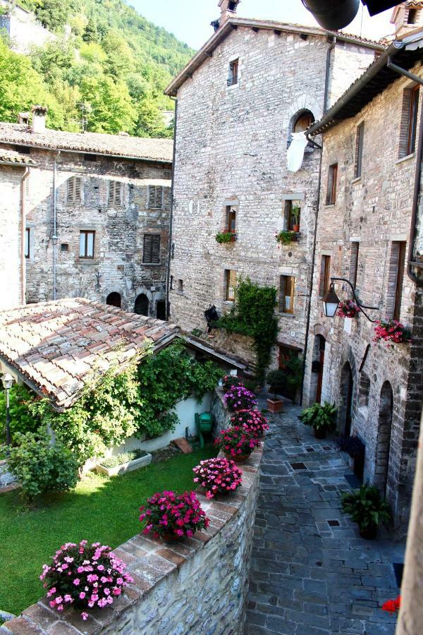 Red House Apartman Gubbio Kültér fotó