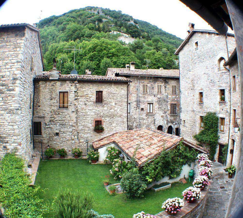 Red House Apartman Gubbio Kültér fotó